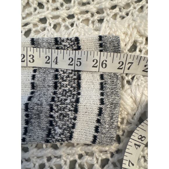 Established 1948 Women’s White Gray Pattern Blouse Size Large - Picture 3 of 6